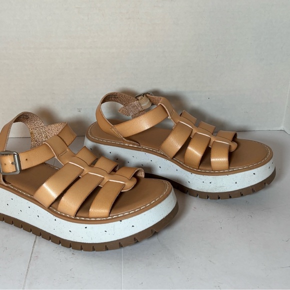 Universal Threads NEW 2” wedge sandal size 7.5 - Picture 1 of 4